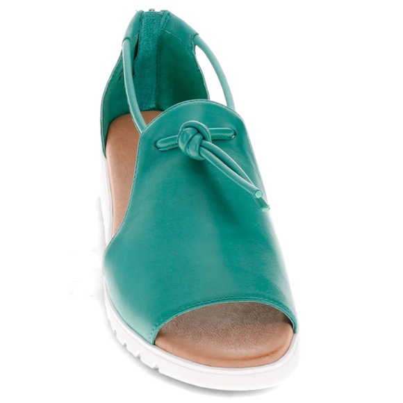 Django & Juliette - Melvin Flatform Sandals *NEVER WORN* - Picture 3 of 10